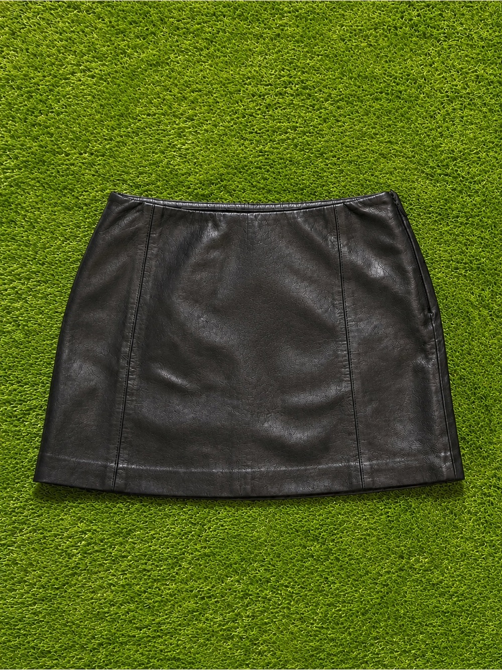Wilfred Black Faux Leather Mini Skirt Size 2